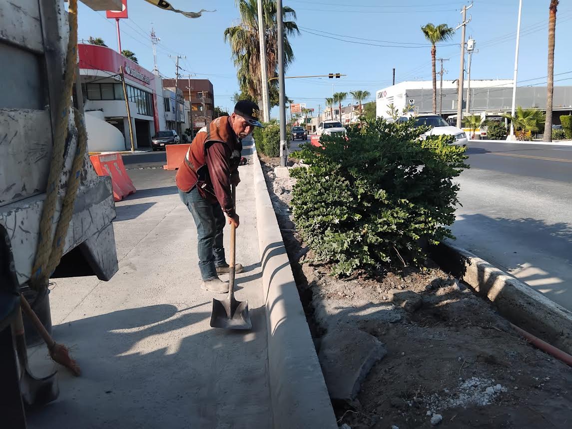 Mejora Gobierno Municipal de Reynosa seguridad vial en colonia Flovigar