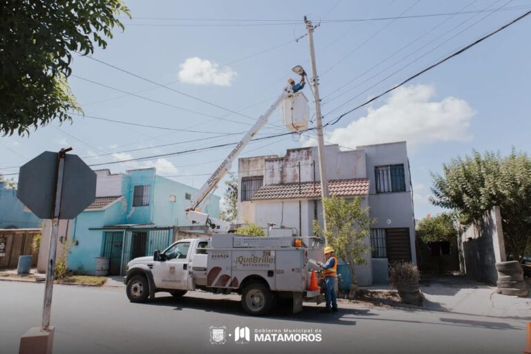 Gobierno de Beto Granados refuerza mantenimiento de luminarias en diversas colonias
